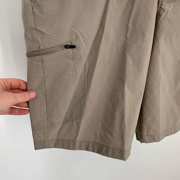 NWT Eddie Bauer Men Rainier Performance Bottoms Hiking Shorts Dune Size 40 Cargo - Picture 6 of 8